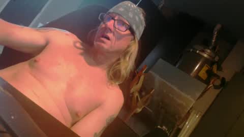 Handystudman online show from January 26, 3:38 am