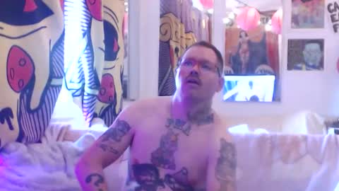 hank rams online show from April 18, 3:02 pm