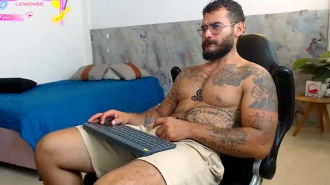 hanz_col online show from November 12, 2:17 am