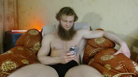 Valentino Hard online show from December 17, 9:05 am