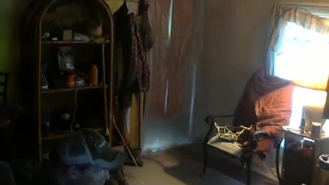 Snapshot of hardinhand44 chatting on October 13, 9:43 pm john nobles online show from October 13, 9:43 pm