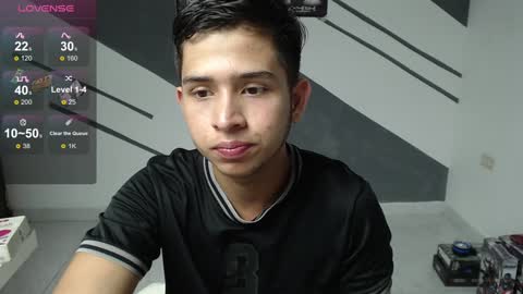 harold_18_ online show from December 3, 9:23 pm