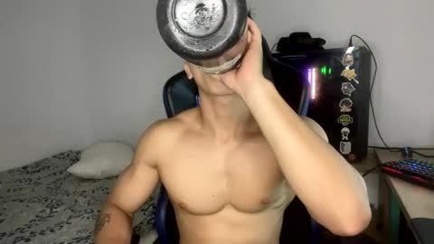 Snapshot of harry_p01 chatting on January 15, 5:50 am harry_p01 online show from January 15, 5:50 am