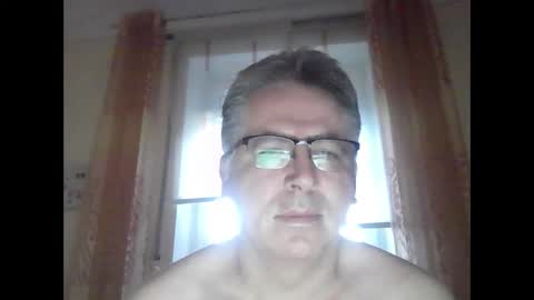 Snapshot of hartl67 chatting on January 3, 3:44 pm hartl67 online show from January 3, 3:44 pm