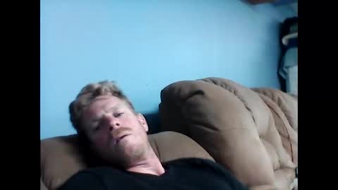 Snapshot of heags83 chatting on September 14, 10:23 pm heags83 online show from September 14, 10:23 pm