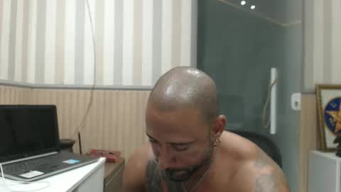 hebertgomes online show from December 20, 10:39 pm