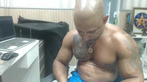 hebertgomes online show from February 15, 1:22 am