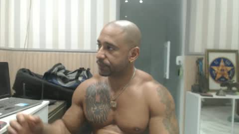 hebertgomes online show from January 11, 6:44 pm