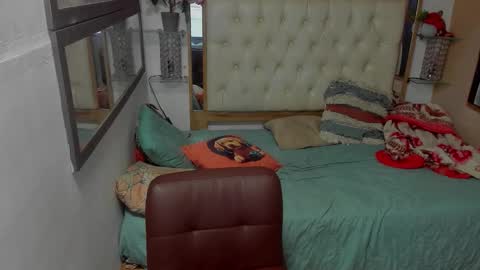 heiker_ online show from November 22, 2:33 am