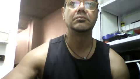 Heist Stein online show from August 2, 5:00 pm