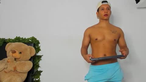 alan y zack online show from April 21, 2:01 pm