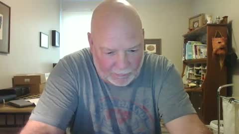 Snapshot of helloforfun111 chatting on October 11, 12:20 pm helloforfun111 online show from October 11, 12:20 pm