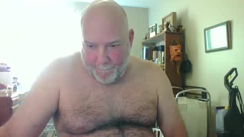 Snapshot of helloforfun111 chatting on December 6, 3:22 pm helloforfun111 online show from December 6, 3:22 pm