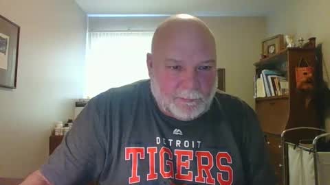 Snapshot of helloforfun111 chatting on February 25, 2:54 pm helloforfun111 online show from February 25, 2:54 pm