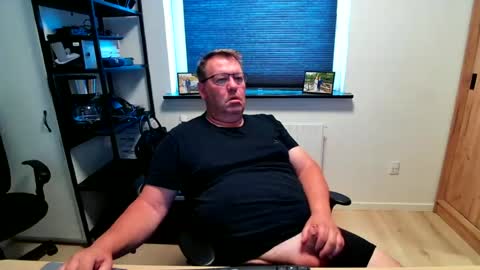henrikrp1971 online show from July 1, 9:21 am