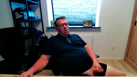 henrikrp1971 online show from June 25, 4:34 pm