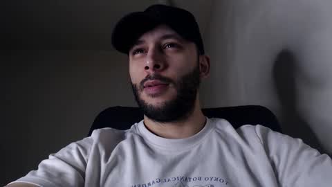 HenryAxe online show from December 17, 2:46 pm