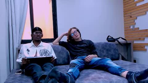 heteros men online show from February 9, 2:22 pm