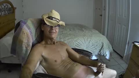 hewes1 online show from February 25, 11:41 am