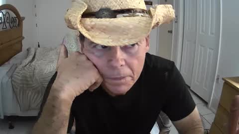 hewes1 online show from February 4, 7:22 pm