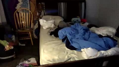 hi_there3321 online show from April 23, 12:51 pm