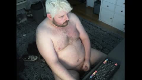 hipguy91 online show from April 22, 6:56 pm