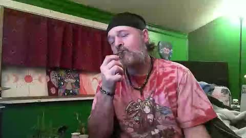 hippiedad333 online show from March 27, 1:32 am