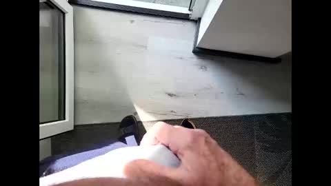 Snapshot of holger_man chatting on March 4, 10:57 am holger_man online show from March 4, 10:57 am