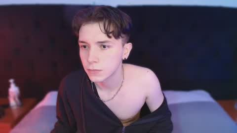 Holland online show from March 26, 3:27 pm