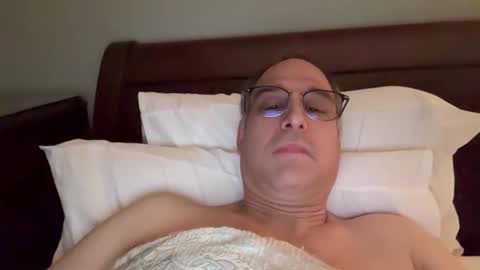 honey_man14 online show from February 23, 2:32 pm