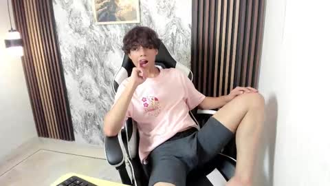 honeymoon_sariel online show from September 12, 8:09 pm