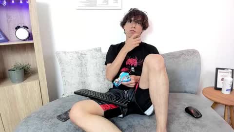 honeymoon_sariel online show from October 1, 8:02 pm