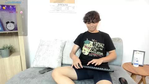 honeymoon_sariel online show from September 17, 7:48 pm