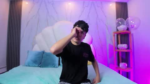 hoot_booys_ online show from March 5, 9:00 pm