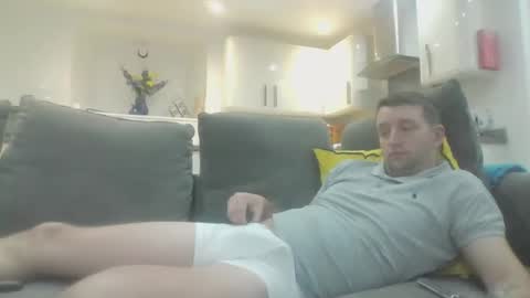 horny_jay86 online show from November 9, 7:18 pm