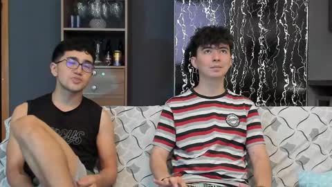 Snapshot of horny_twinks_guys chatting on March 11, 10:09 pm Alex and Camilo online show from March 11, 10:09 pm