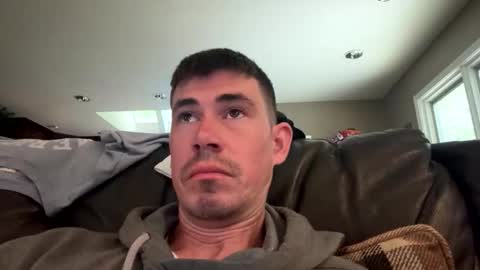 Justin 7 inches online show from April 26, 12:08 am