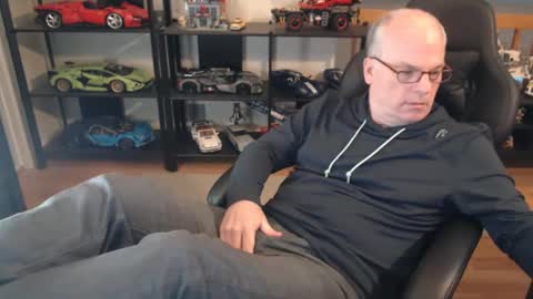 hornynthick70 online show from February 11, 9:25 pm