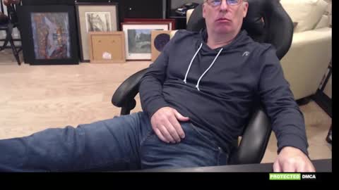 hornynthick70 online show from March 4, 11:34 pm