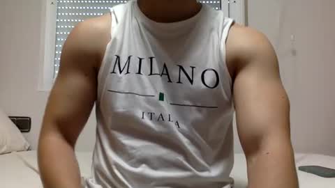 hornyspaniard93 online show from July 10, 2:09 pm