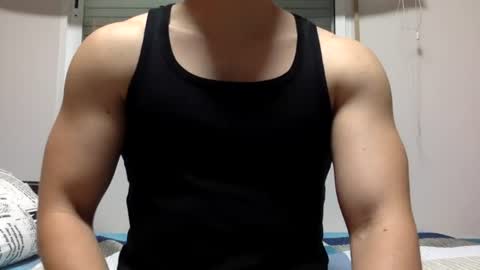 hornyspaniard93 online show from June 27, 9:09 pm