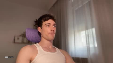 Travis online show from December 18, 9:16 am