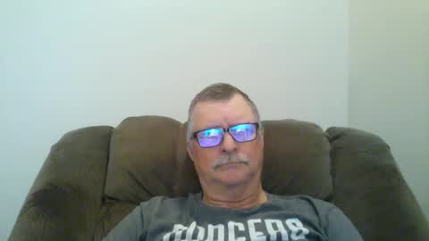 Snapshot of hot4tightholes chatting on February 20, 2:24 pm hot4tightholes online show from February 20, 2:24 pm