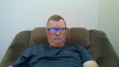 Snapshot of hot4tightholes chatting on February 19, 5:06 pm hot4tightholes online show from February 19, 5:06 pm