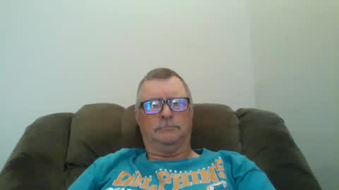 Snapshot of hot4tightholes chatting on February 17, 2:26 pm hot4tightholes online show from February 17, 2:26 pm