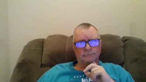 Snapshot of hot4tightholes chatting on March 5, 2:34 pm hot4tightholes online show from March 5, 2:34 pm