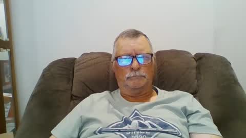 Snapshot of hot4tightholes chatting on September 19, 1:22 pm hot4tightholes online show from September 19, 1:22 pm