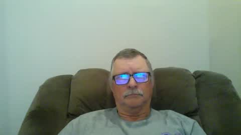 Snapshot of hot4tightholes chatting on February 25, 2:11 pm hot4tightholes online show from February 25, 2:11 pm