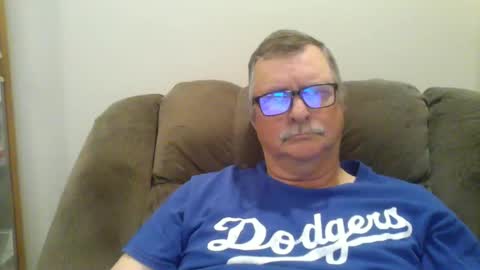 Snapshot of hot4tightholes chatting on December 18, 6:14 pm hot4tightholes online show from December 18, 6:14 pm