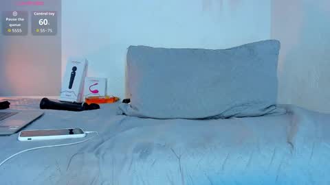 hot boy 04 online show from February 2, 4:59 pm